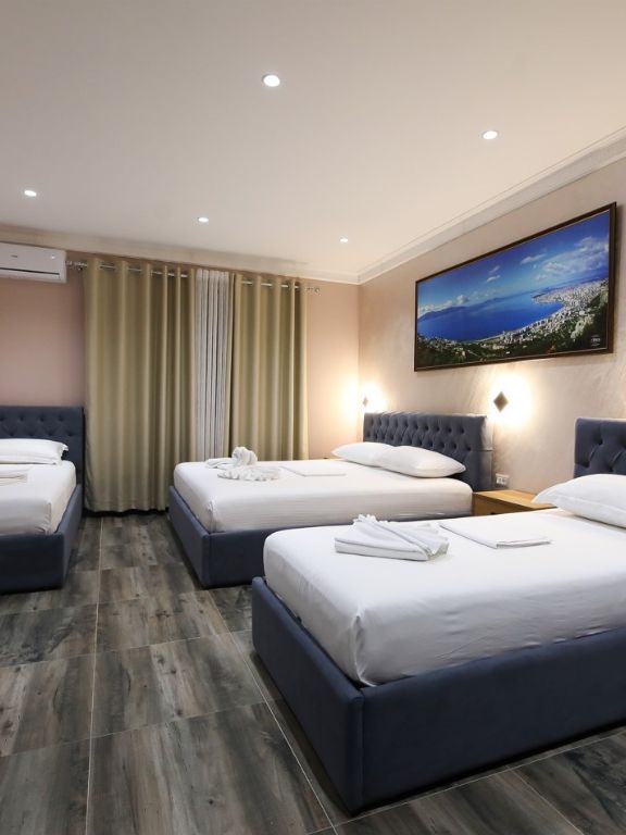  salvadore hotel