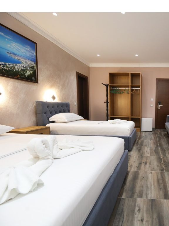  salvadore hotel
